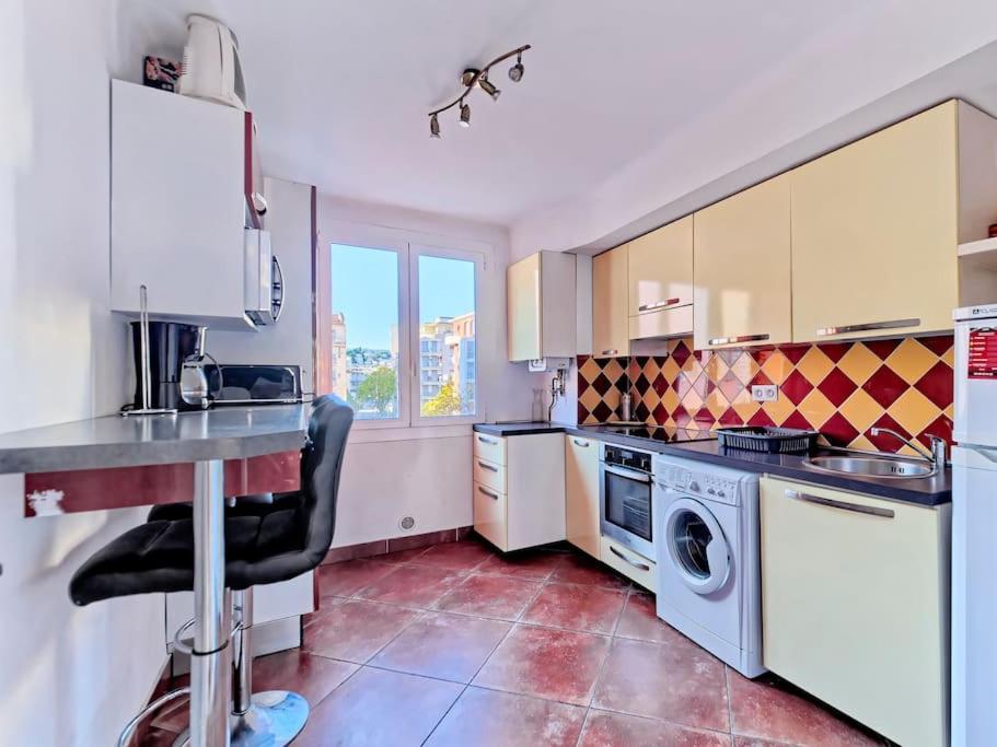 Superbe Grand 3 Pieces De 65 M2 -cosy -3 Mn Gare Riquier Apartment *